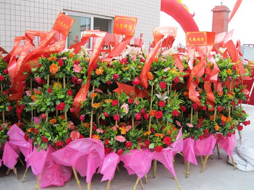 供应东莞礼仪鲜花花篮