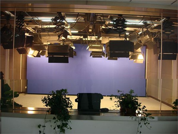 供应演播室灯光设计