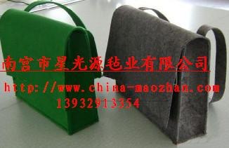 供应优质多款羊毛毡包 定做毛毡无纺布工艺品