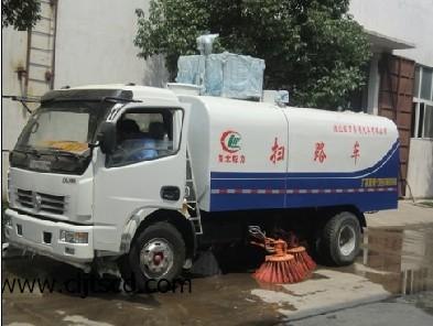东风小霸王多功能洒水扫路车隆重上市厂家现车直销