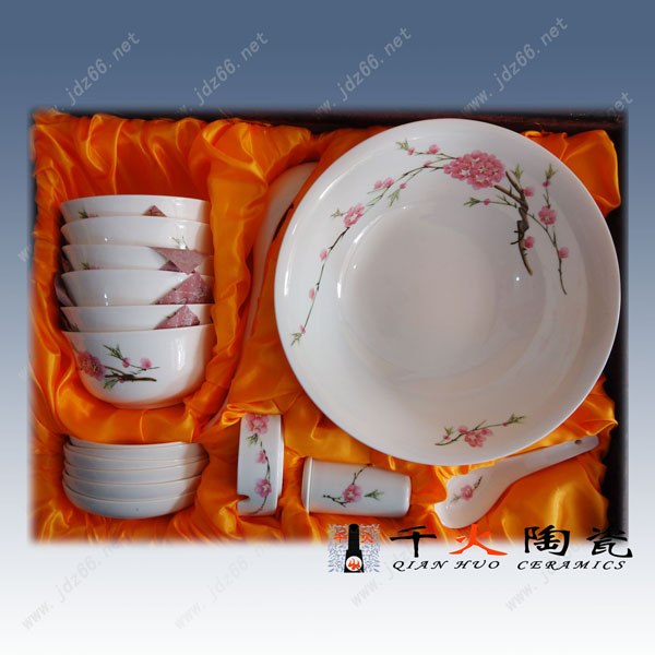 水点桃花餐具，促销礼品餐具，高档骨瓷餐具