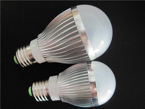 河南LED球泡灯哪家价格最低？
