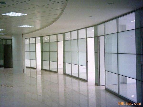 青岛第一印象供应山东省办公成品玻璃隔断、铝型材批发【加盟商】