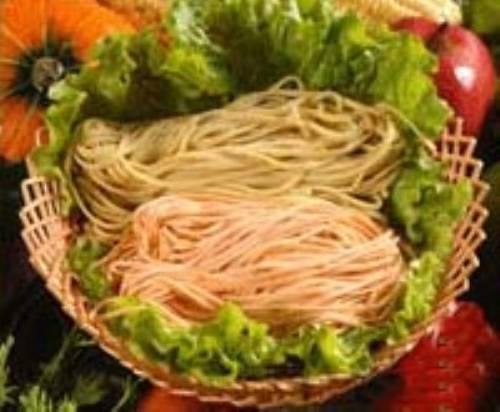 厂家面条机  宏兴促销中百元的价格 实惠在眼前