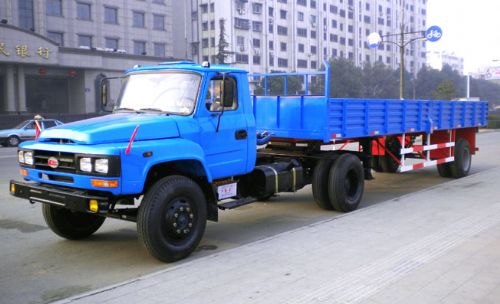 尖头半挂教练车