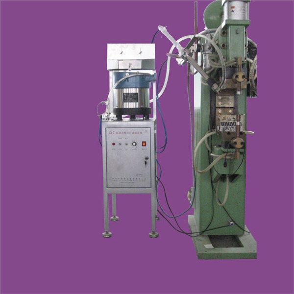 供应深利昌振动式螺母自动输送机