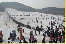 青州滑雪场  潍坊滑雪场 山东滑雪场 青州滑雪 滑雪门票