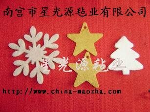 定做各种毛毡工艺品 求购工艺品毛毡无纺布找星光源毡业
