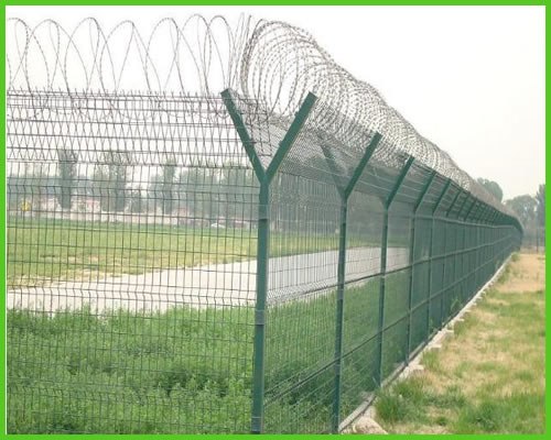 信德批量直供 优质 批发价监狱围栏网