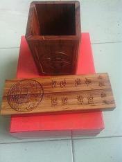供应定做红木雕刻镇纸笔筒