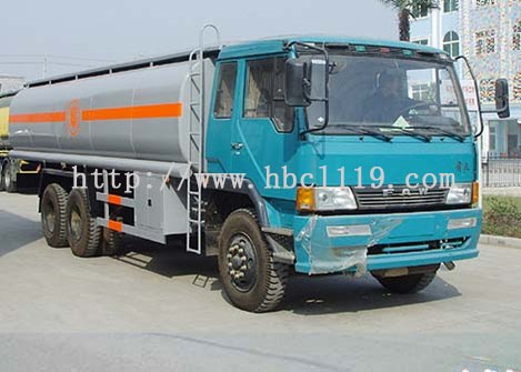 供应解放后双桥化工液体运输车
