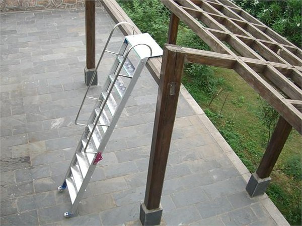 铝合金梯具厂家直销，玻璃钢梯子安全可靠稳固防滑-首选宇鑫