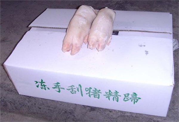 一手猪副批发进口冷冻猪蹄冷冻猪脊骨