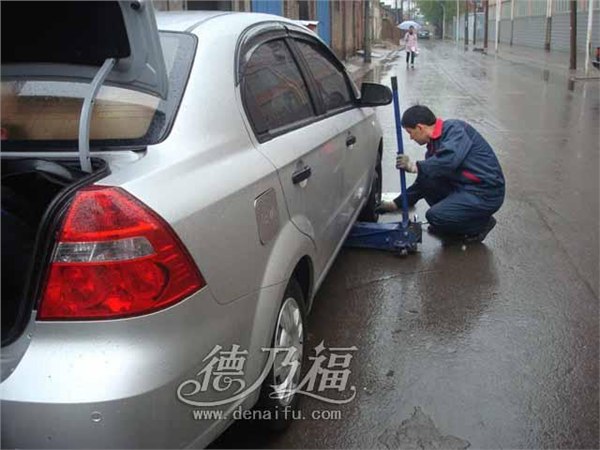 汽车轮胎侧面鼓包还能修复吗 石家庄德乃福专业修复轮胎鼓包
