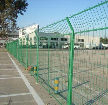 护栏网 框架护栏网 折弯护栏网 机场护栏网 盛华金属丝网厂