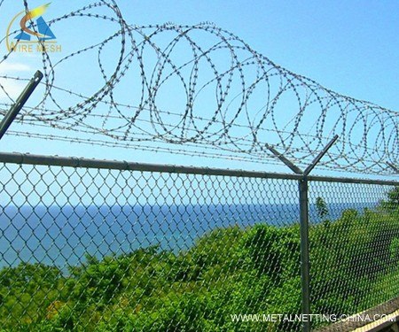 供应护栏网、刺绳护栏网、监狱护栏网