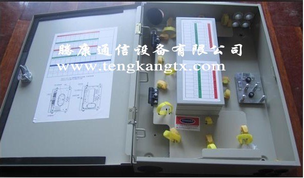 供应嵌入式1分32光分路器箱光纤分纤箱