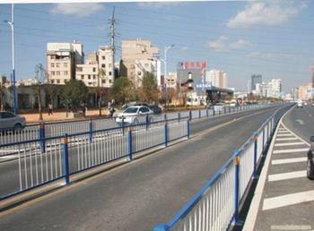 【弛达】提供优质道路隔离栏厂家