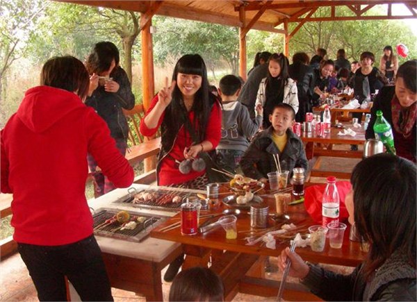 鲤城区户外烤肉公司哪里有  首选食博轩泉州好玩的烤肉场所