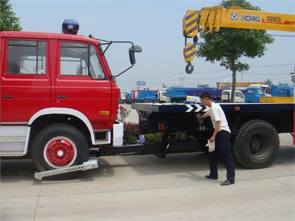 辽宁省盘锦市东风多利卡一拖二清障车厂家销售