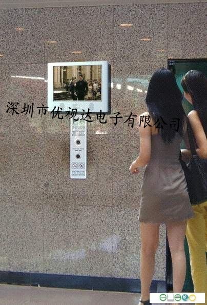 供应电梯口配套楼宇广告机