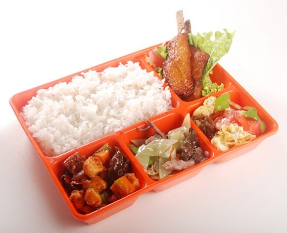 城阳最好的送餐公司城阳食堂托管承包城阳最好的餐饮配送公