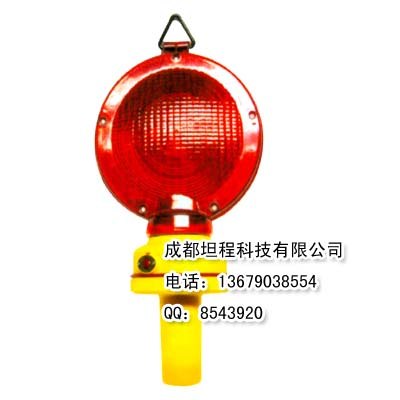 供应路障警示灯交通设施干电池闪光灯促销交通设施工程打围路锥灯