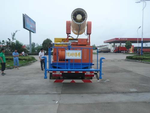 东风福瑞卡农药喷洒车“厦工楚胜”火爆销售中！