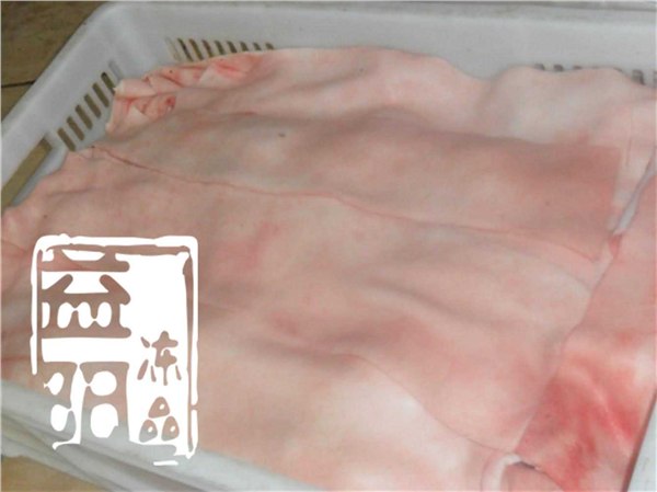 供应冷冻猪副碎皮