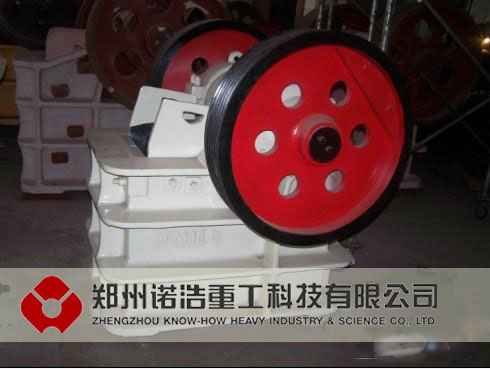 供应小型pe600900颚式破碎机设备