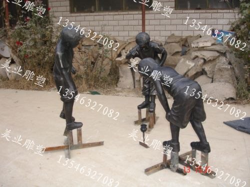 供应打陀螺雕塑、小孩铜雕
