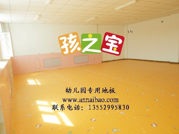 供应幼儿园地胶防摔吗？ 防滑吗？抗污染吗？耐高温吗？