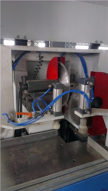 供应铝型材端面90度一次成型切割设备