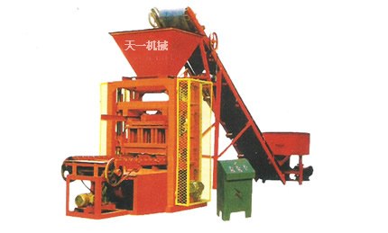 供应铂思特空心砖机数控全自动液压条纹砖机投资少见效快
