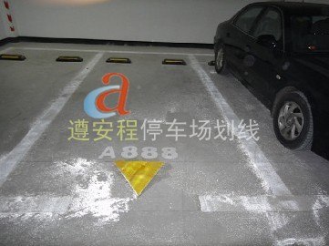 供应加油站热熔划线，加油站道路划线，交通安全设施，深圳停车场划线直接供应商	