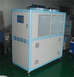 供应工业低温式冷水机0.8HP