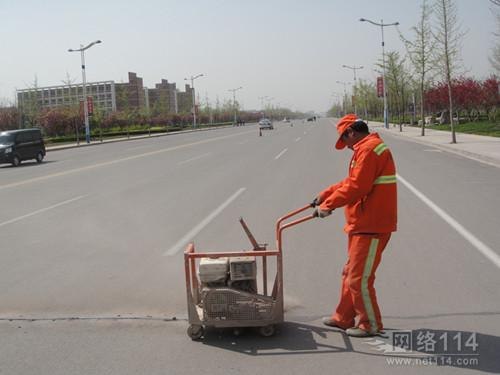 供应烟台沥青和水泥路面裂缝修补的路面灌缝胶