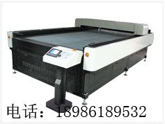 供应商标智能全自动切割机智能寻边大中小商标绣标切割机厂家