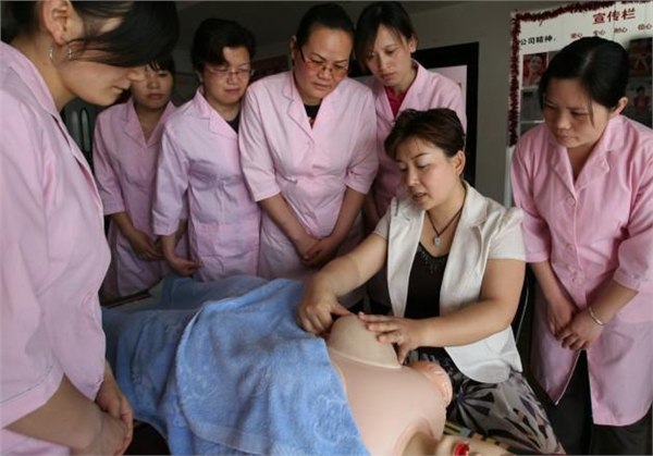 武汉旷郁康乃馨催乳培训三八特惠活动