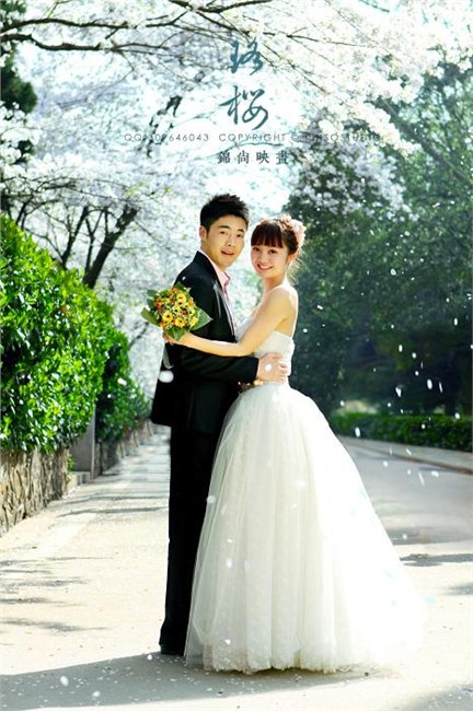 2013春季武汉婚纱摄影优惠活动，光谷春季婚纱照哪里好