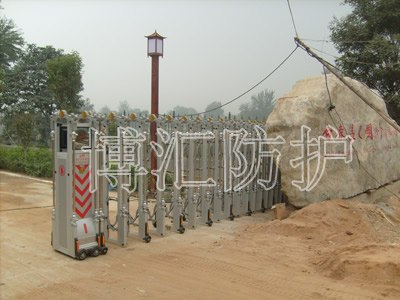 石家庄博汇防护公司供应电动伸缩门最好的厂家供应电动伸缩门最便