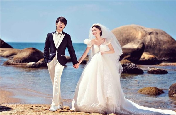 拍婚纱照多少钱？九龙坡婚纱照，重庆九龙坡区婚纱摄影