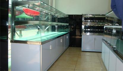 昆明展柜|昆明蛋糕展柜生产 展柜专业定制公司