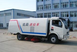 供应东风多利卡扫地车 延龙牌扫路车 工厂道路扫路车