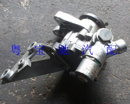 供应宝马530Li转向助力泵