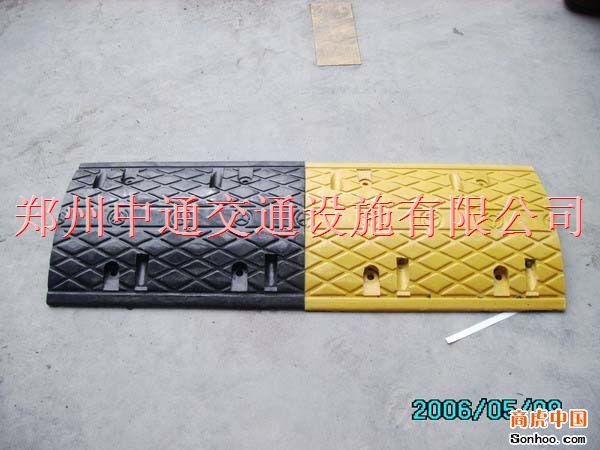 供应克拉玛依橡胶减速带