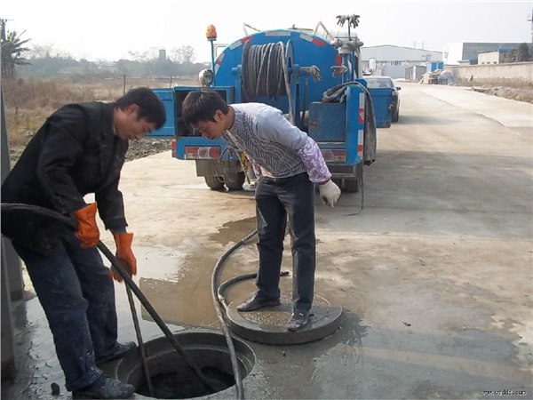供应苏州工厂污水池清理苏州工厂集淤池清理苏州抽污水公司