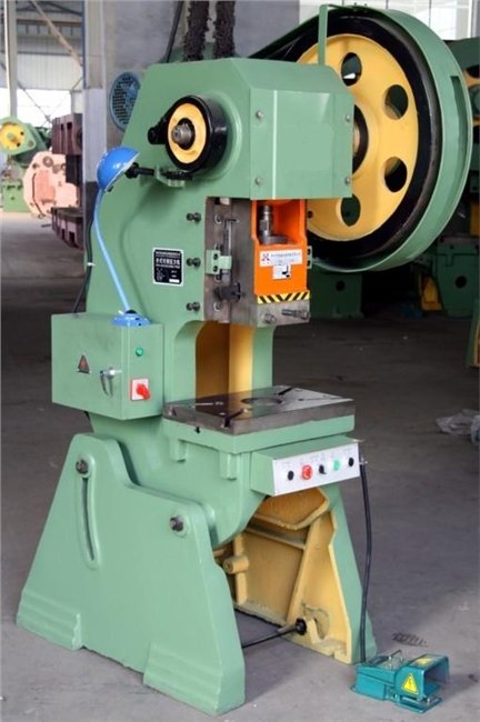 供应汕尾冲床厂家|汕尾J23-12吨小型电动冲床