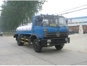 昆明洒水车 2013销售洒水车 云南启辉汽车