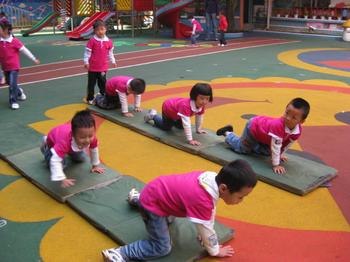 供应杭州塑胶跑道|杭州塑胶幼儿园球场